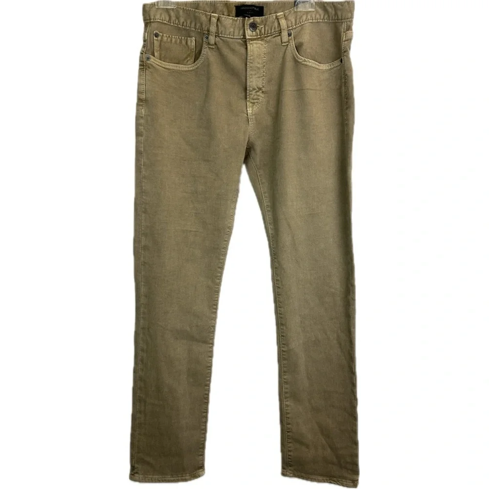 NWT Banana Republic Men’s Khaki Traveller Workwear Pants Size 32 x 32 Slim Fit